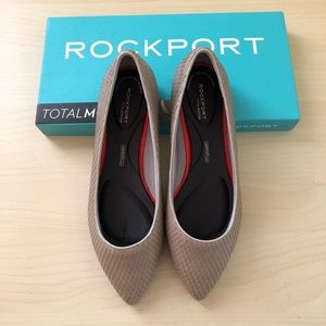 Rockport Flats Size 6